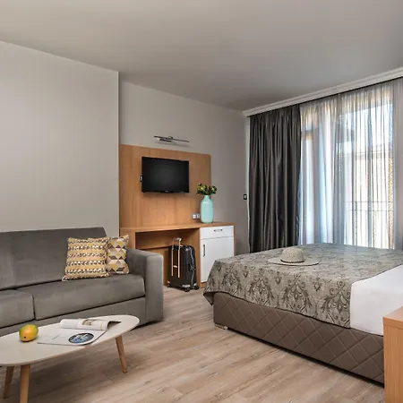 Tm Deluxe Hotel