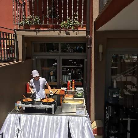 Tm Deluxe Hotel